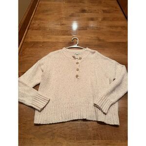 Woman’s American Eagle sweater